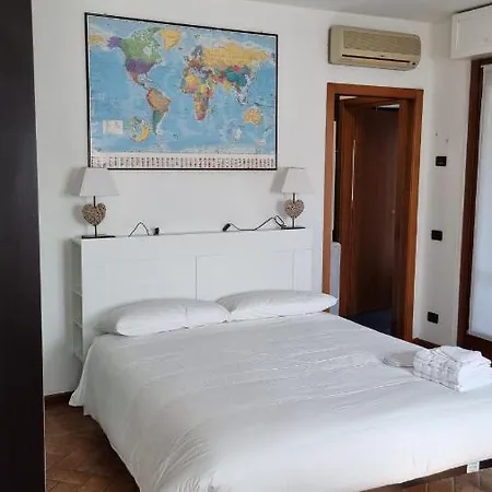 La Loggia E Il Castello Apartman *